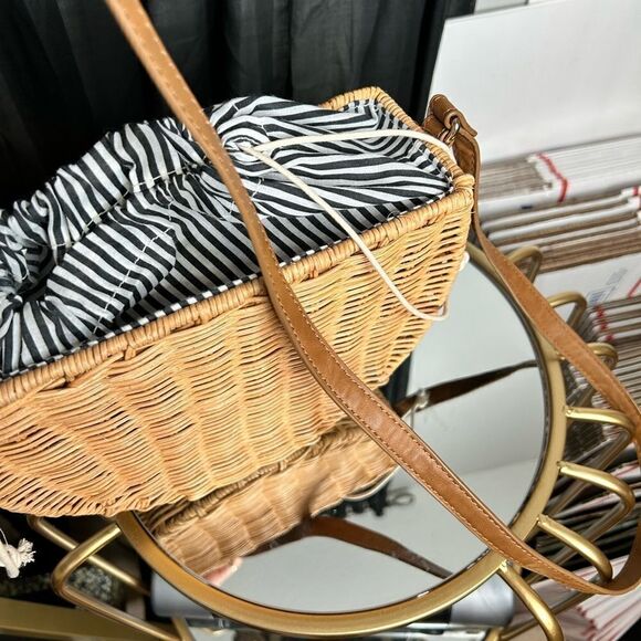 Straw Studios Ark Drawstring bag. - Picture 2 of 3